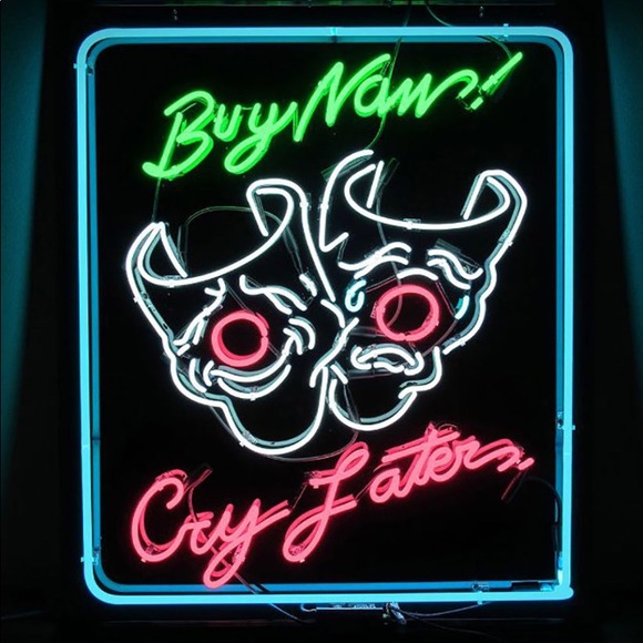 Intro, Meet Your Posher - Picture 4 of 5